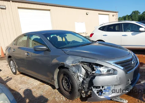2015 Nissan Altima 2.5 S из США, поврежденный, VIN 1N4AL3AP7FC461153